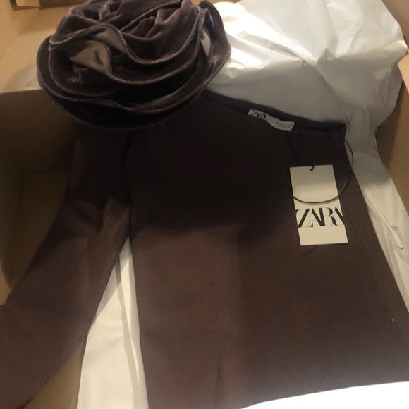 HP 🎉Zara asymmetric floral top - Picture 8 of 11